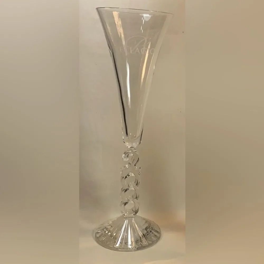 Bellagio Hotel Resort Casino 2000 Glass Crystal Champagne Flutes 8 Ounces Each